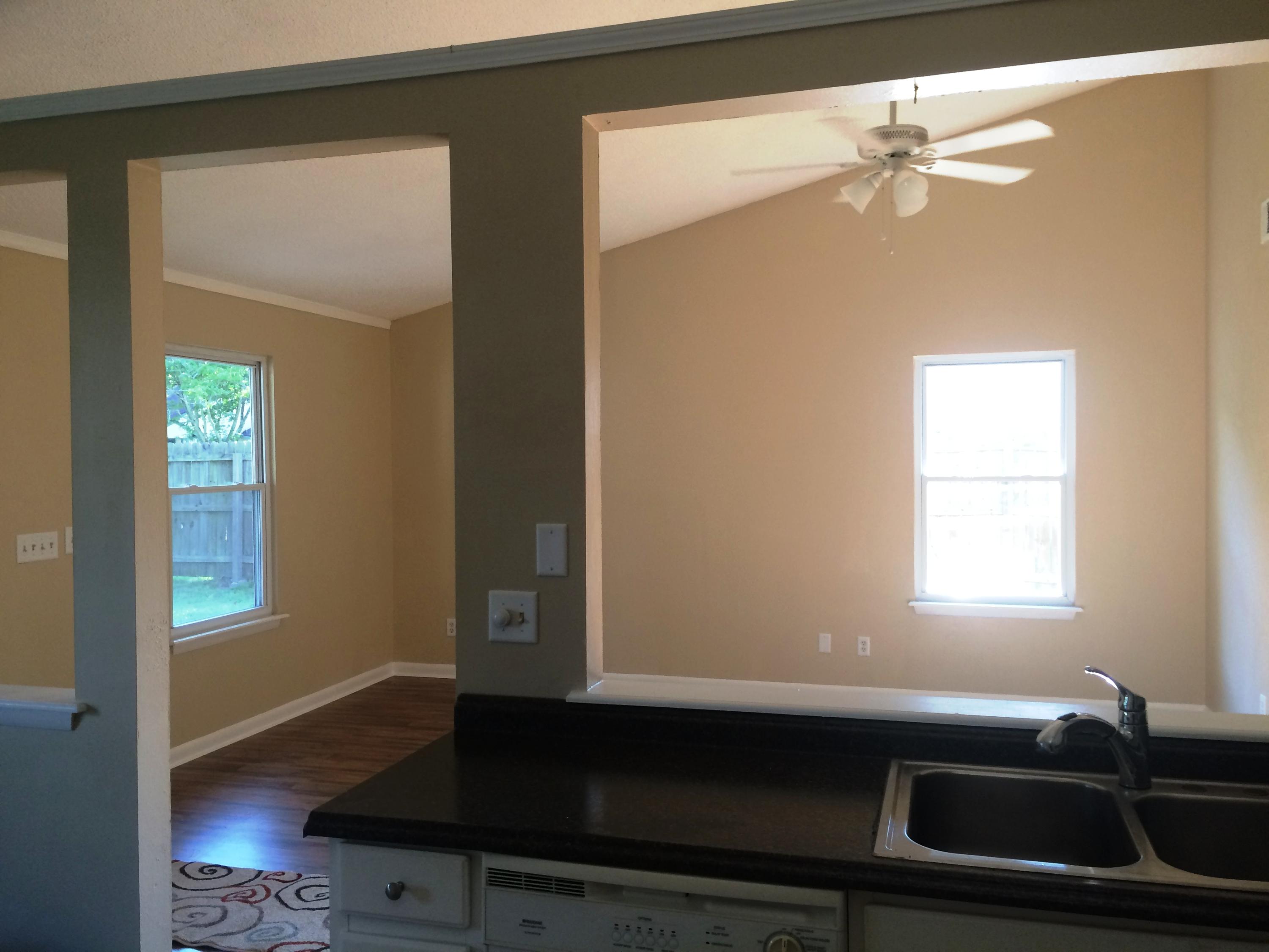 147 Manchester Road Summerville, SC 29486 - Photo 4 of 17 Family Room from Kitchen