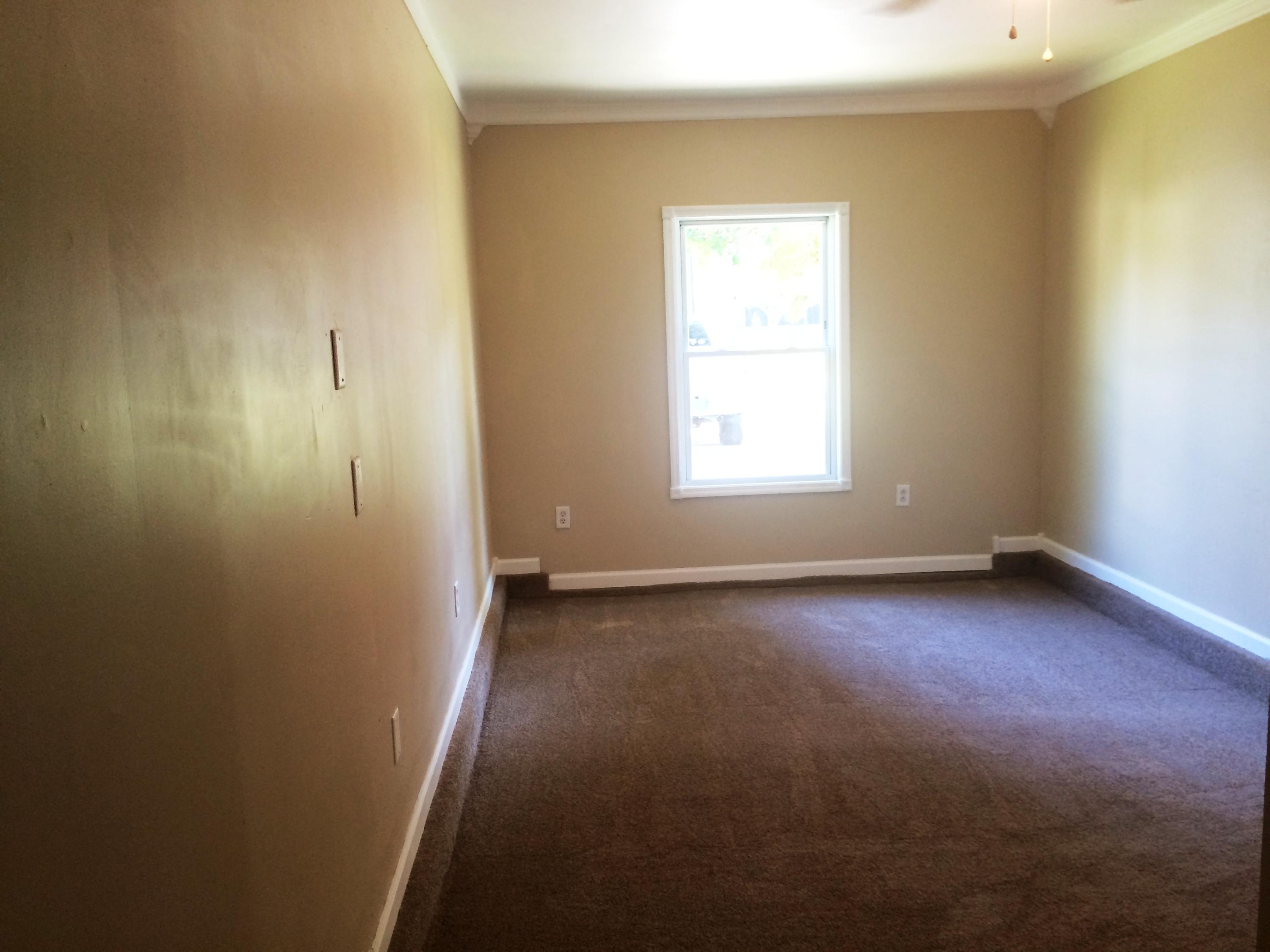 147 Manchester Road Summerville, SC 29486 - Photo 5 of 17 Converted Garage