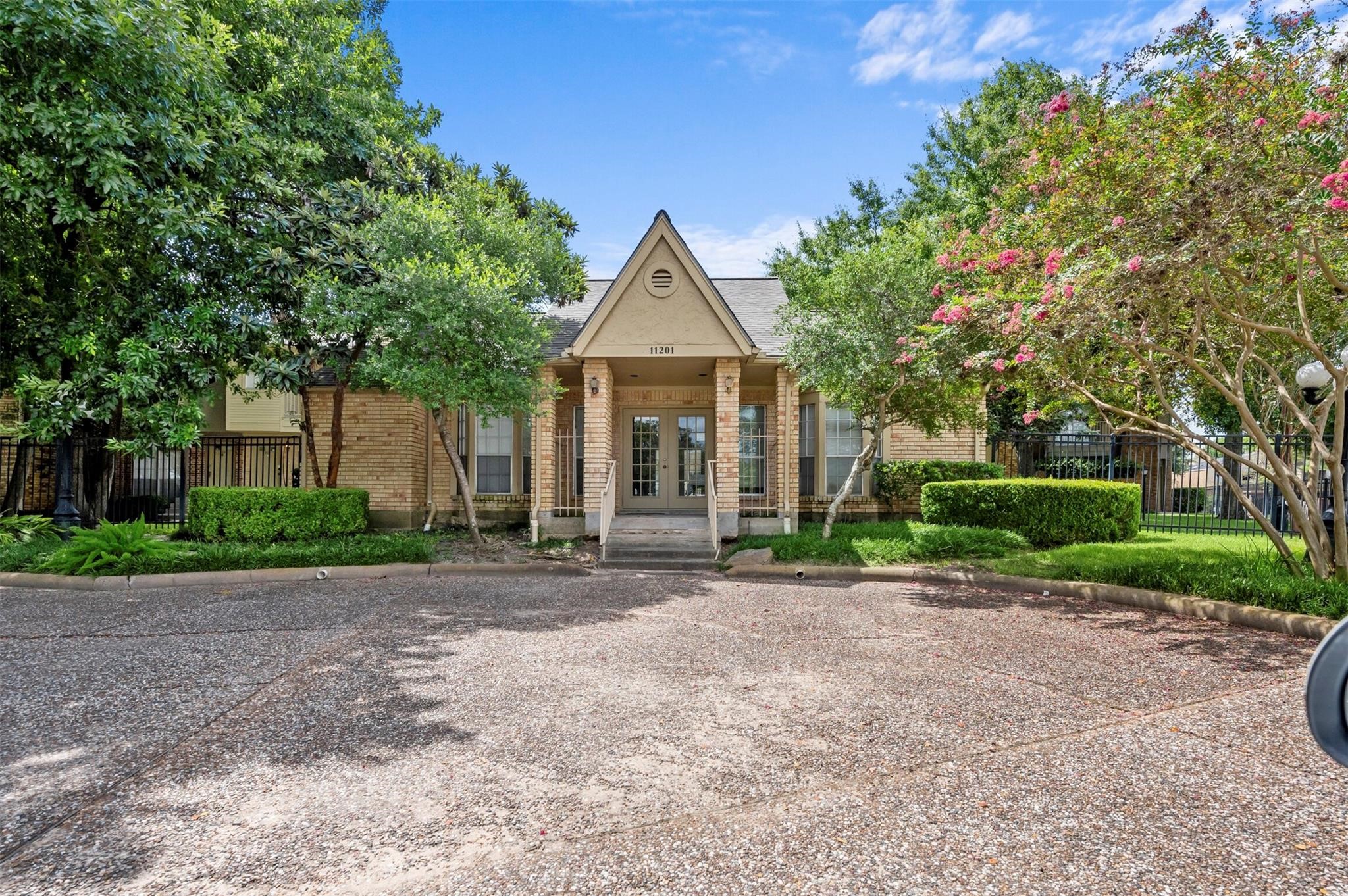1515 Sandy Springs Road, Unit 2104 Houston, TX 77042 - Photo 18 of 19