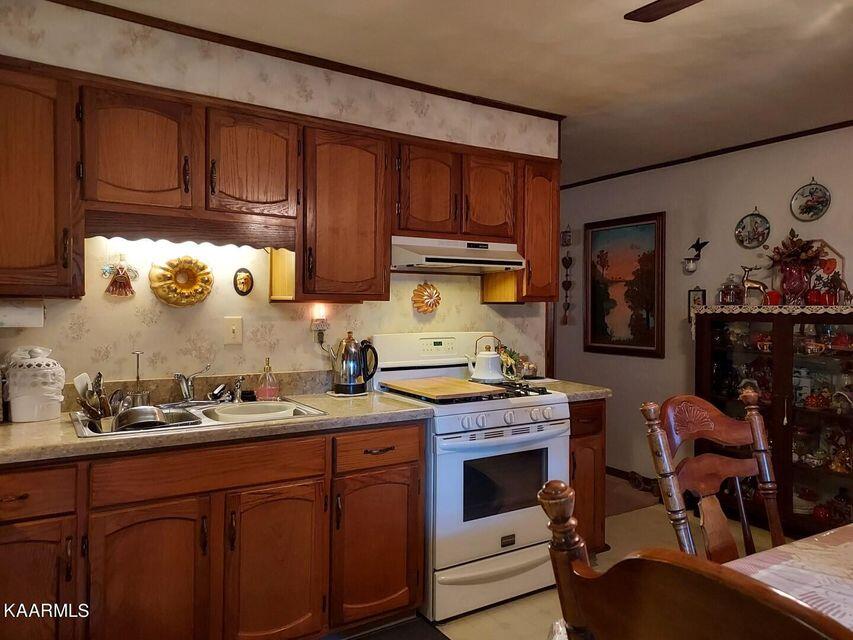 742 Perry Livesay Road Kyles Ford, TN 37765 - Photo 8 of 44 8