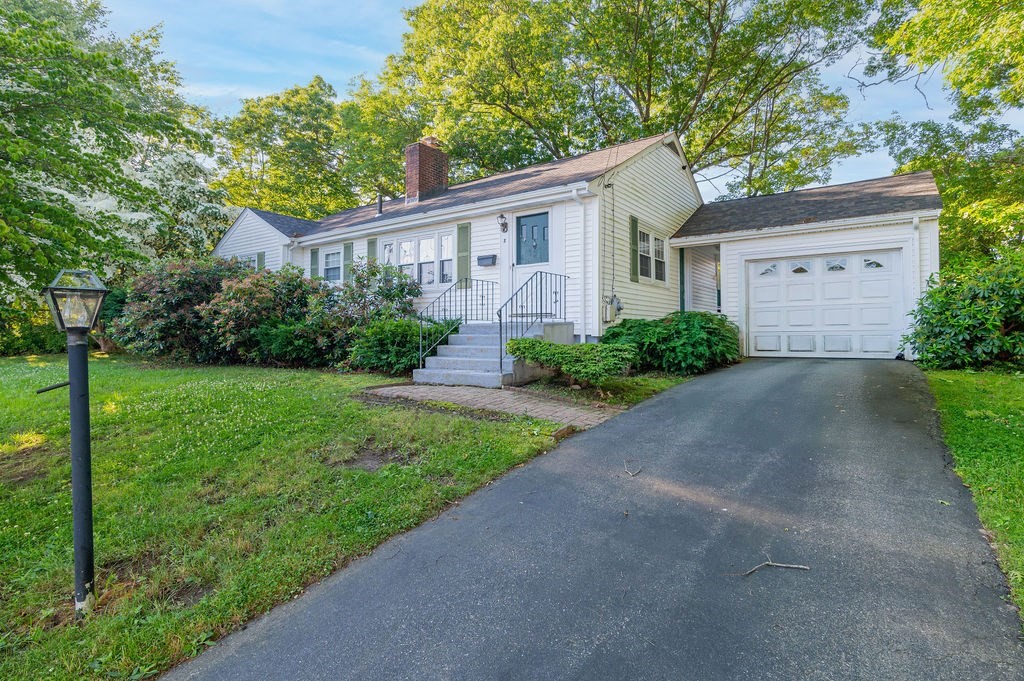 8 Upham Street Randolph, MA 02368 - Photo 4 of 21 Gallery Image 4