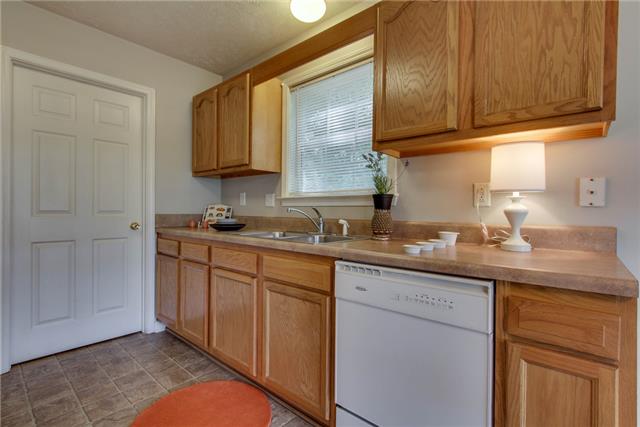 1027 Creek Bottom Road White Bluff, TN 37187 - Photo 10 of 20 Spaciious Utility Room off the Kitchen