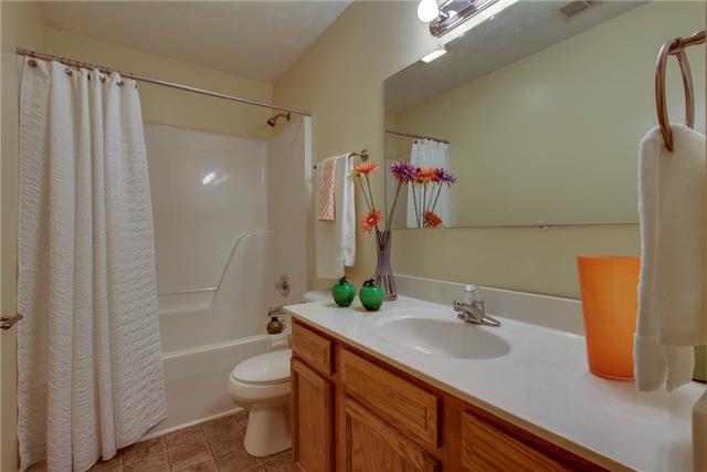 1027 Creek Bottom Road White Bluff, TN 37187 - Photo 17 of 20 Large Upstairs Bathroom