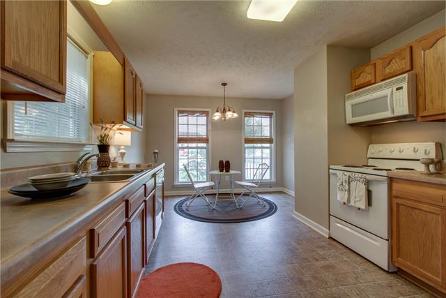 1027 Creek Bottom Road White Bluff, TN 37187 - Photo 6 of 20 Spacious Eat In Kitchen