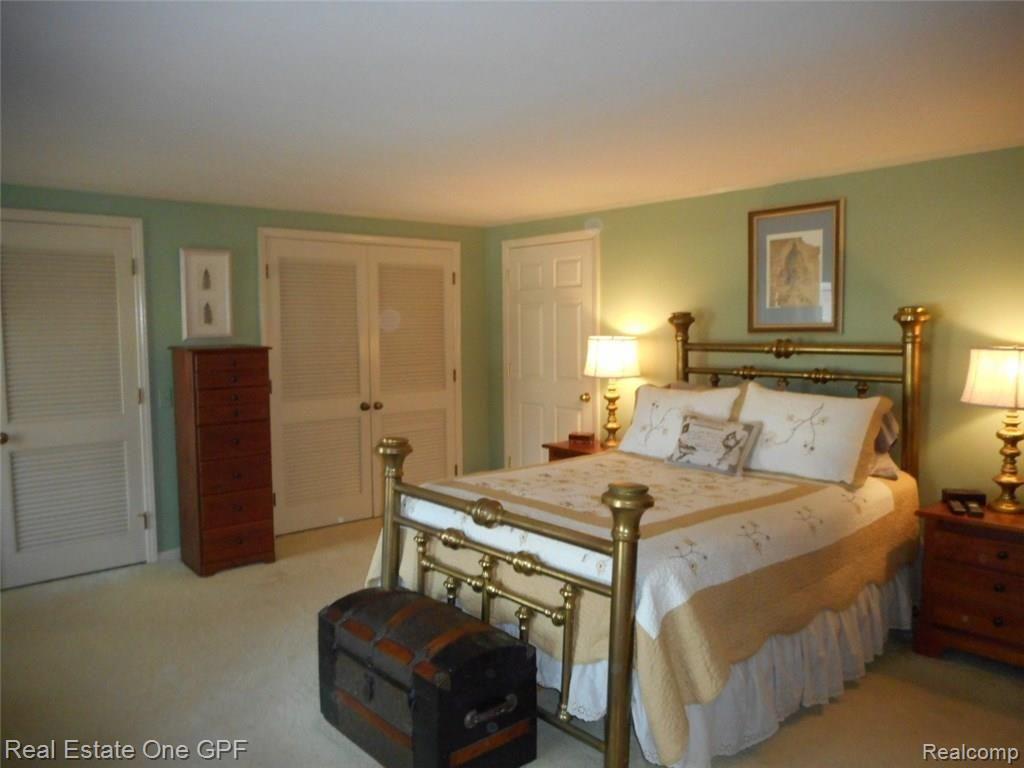 1 Hampton Road Grosse Pointe, MI 48236 - Photo 12 of 24 11 1 Hampton 043.JPG