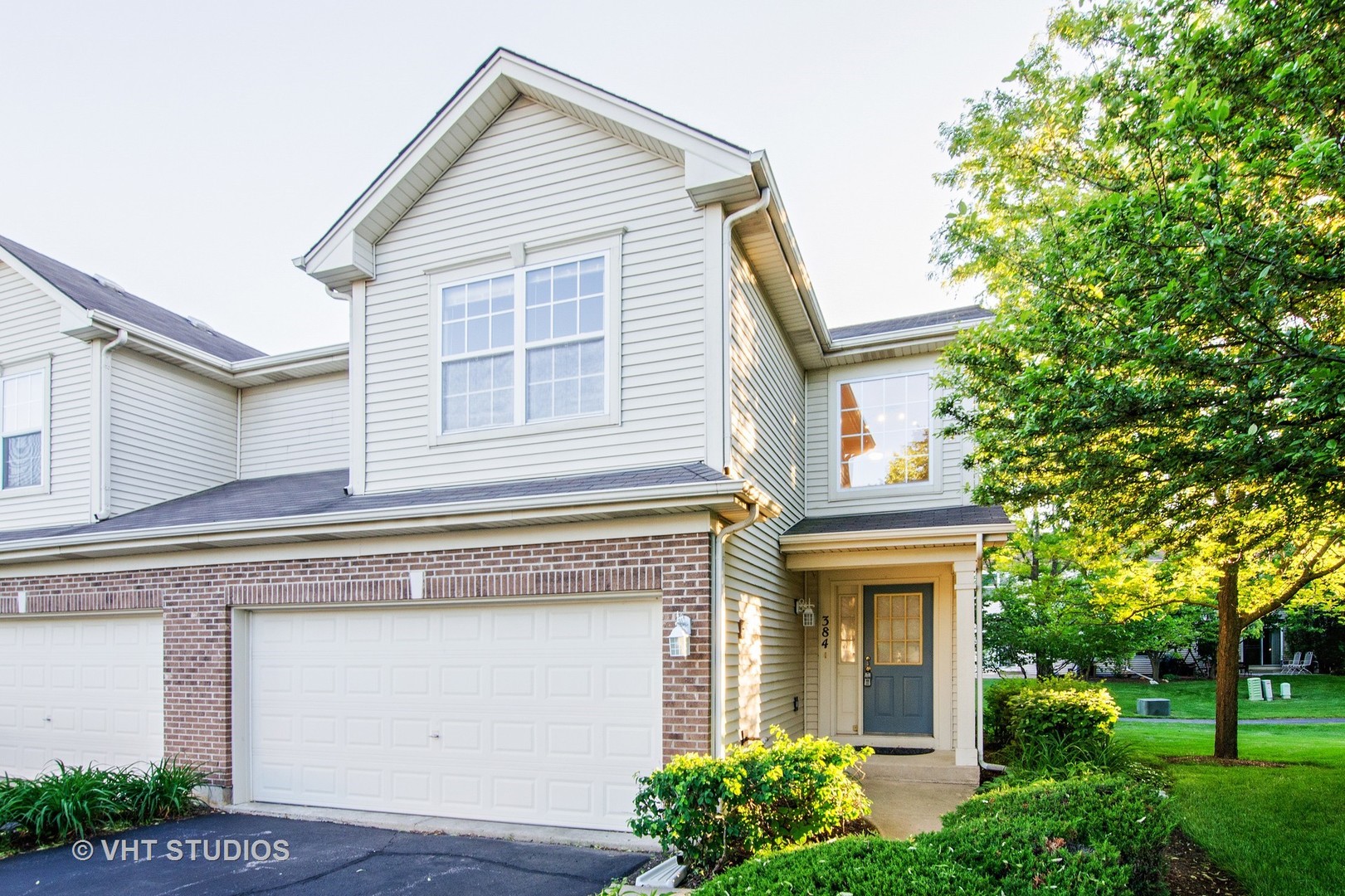 384 Gladstone Lane Elgin, IL 60120 - Photo 1 of 10