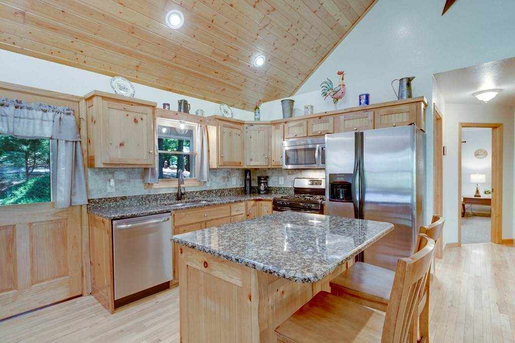 252 Dew Drop Lane Murphy, NC 28906 - Photo 16 of 45