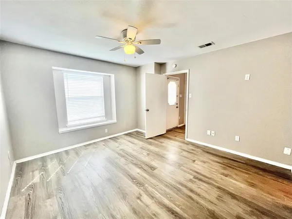 $1,595 | 2403 Kingsford Court, Arlington, TX 76017