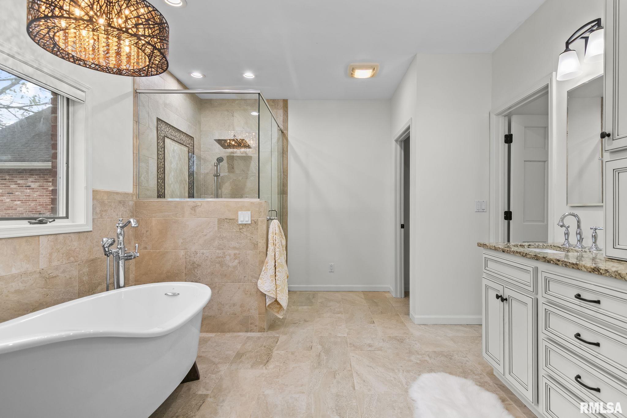 804 Fairfax Court Springfield, IL 62702 - Photo 22 of 71 Gallery Image 22