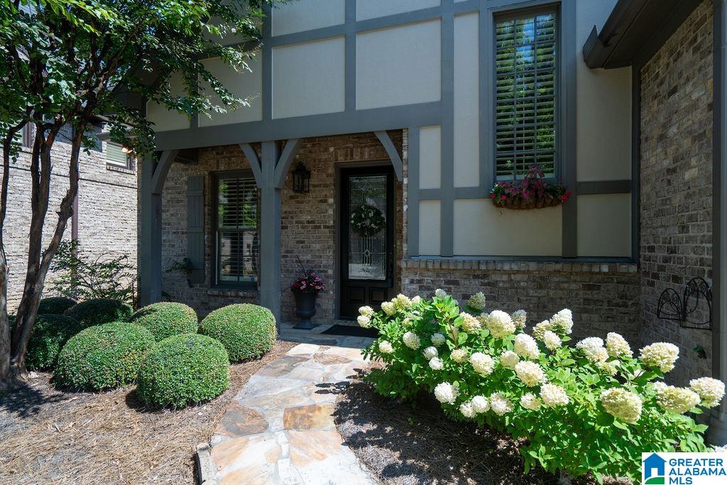 1664 Warren Lane Birmingham, AL 35243 - Photo 3 of 37