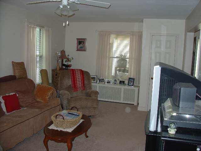15 Manchester Road Schenectady, NY 12304 - Photo 8 of 10 Photo 8