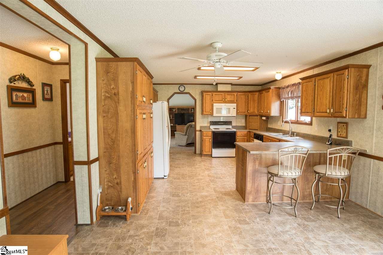 2519 Stagecoach Road Laurens, SC 29360 - Photo 3 of 16