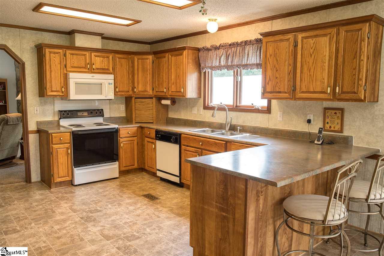 2519 Stagecoach Road Laurens, SC 29360 - Photo 4 of 16