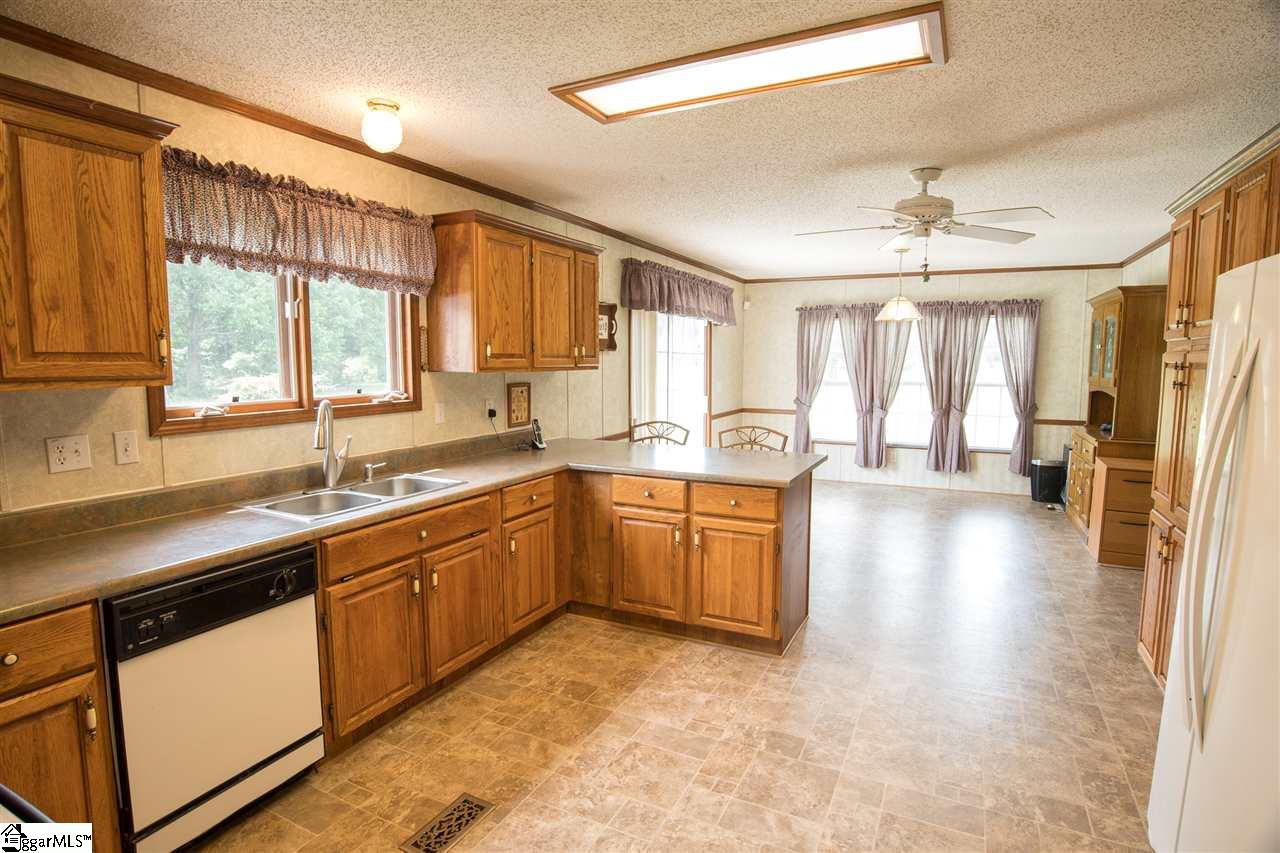 2519 Stagecoach Road Laurens, SC 29360 - Photo 5 of 16