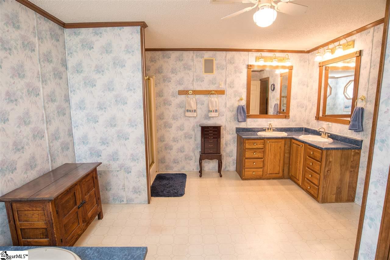 2519 Stagecoach Road Laurens, SC 29360 - Photo 9 of 16