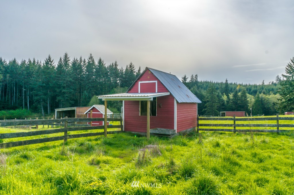 11033 Tulin Road Northeast Kingston, WA 98346 - Photo 18 of 23 Gallery Image 18
