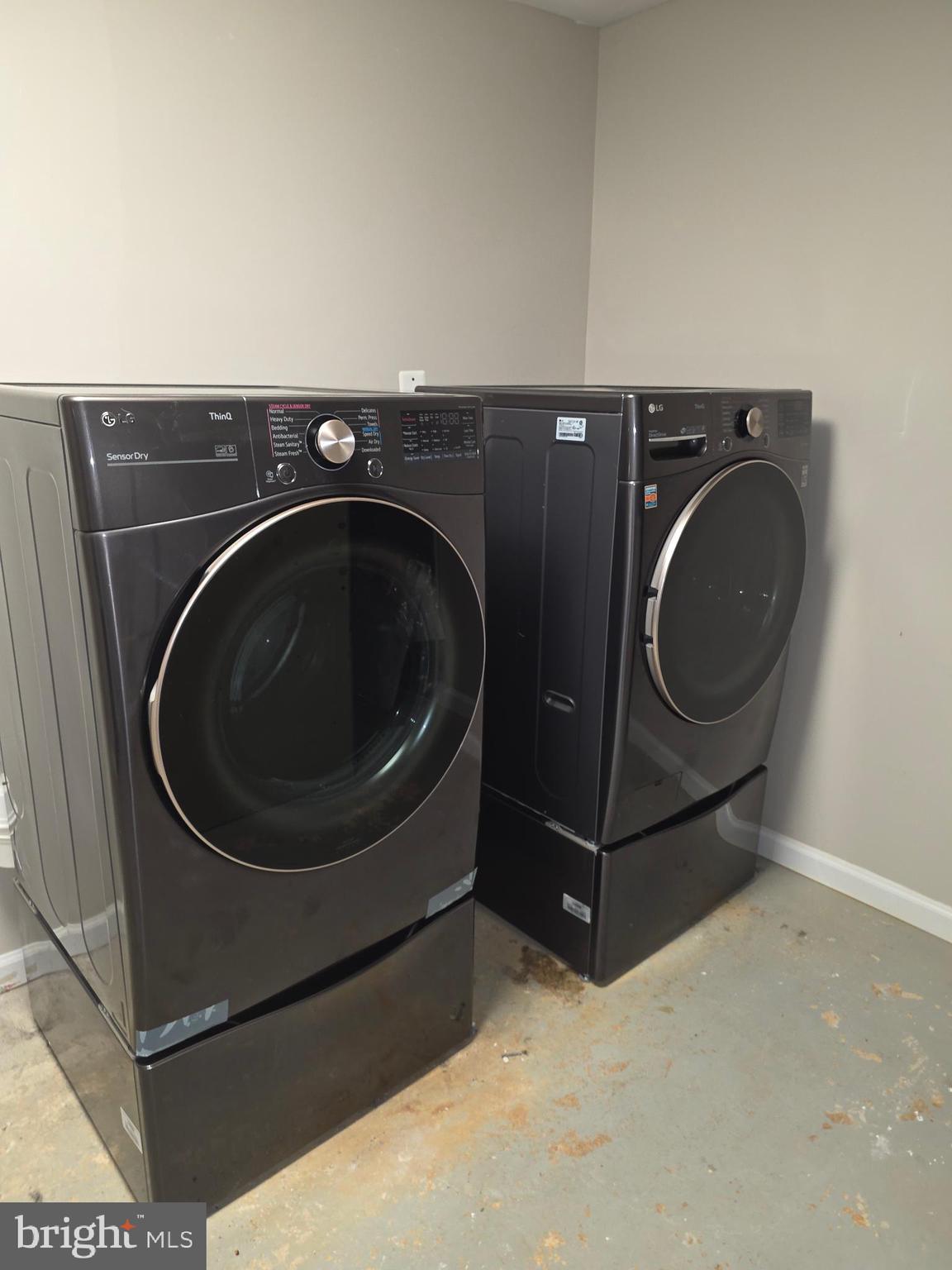 3002 Ivy Bridge Road Fort Washington, MD 20744 - Photo 37 of 65 a utility room with dryer and washer