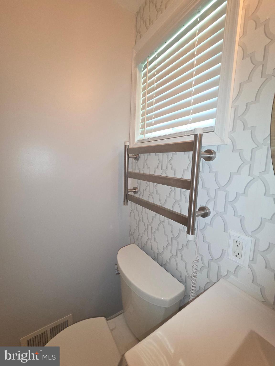 3002 Ivy Bridge Road Fort Washington, MD 20744 - Photo 69 of 71 a white toilet sitting next to a bath tub