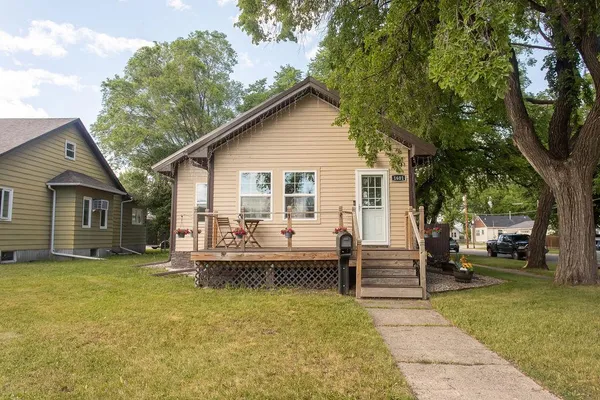$269,000 | 1601 3rd Avenue South, Fargo, ND 58103