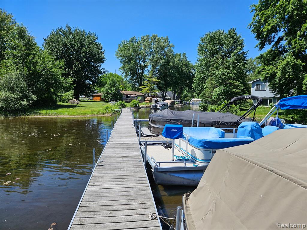 9551 Kress Road Pinckney, MI 48169 - Photo 8 of 34