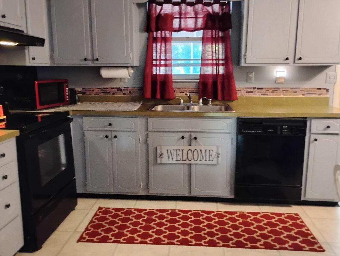 1032 Hillcrest Road Hixson, TN 37343 - Photo 3 of 13 4b3cd19a-ae32-4407-85a5-065d42623deb