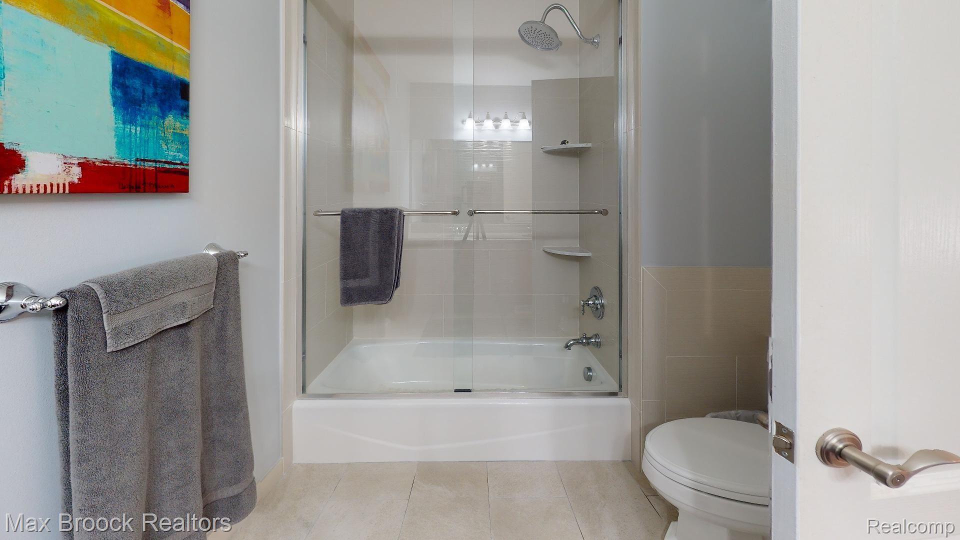 3697 Winding Brk Circle Rochester, MI 48309 - Photo 39 of 53 3697-Winding-Brook-Cir-Bathroom(1).jpg