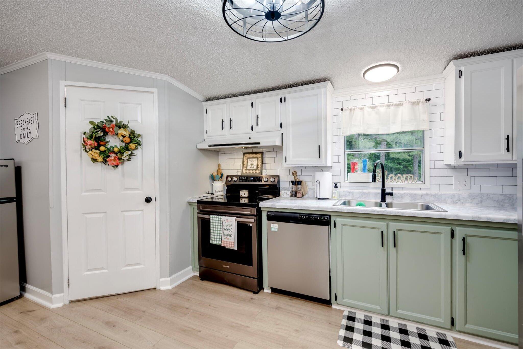 659 Thenas Garden Aiken, SC 29803 - Photo 9 of 36 10-010-