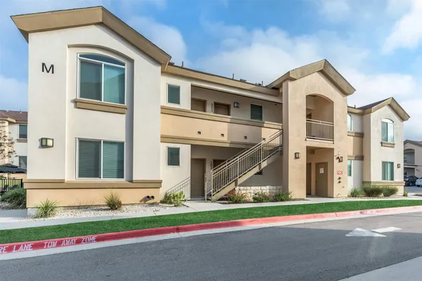 $1,550 | 1201 West Whitestone Boulevard, Unit C103, Cedar Park, TX 78613