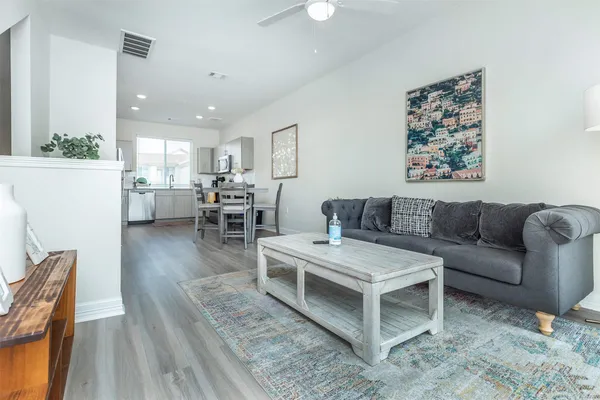 $1,550 | 1201 West Whitestone Boulevard, Unit C103, Cedar Park, TX 78613