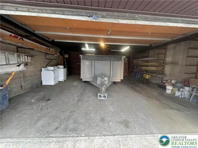 a view of a garage