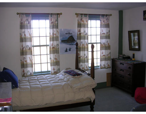 15-17 Spring Street Essex, MA 01929 - Photo 9 of 15