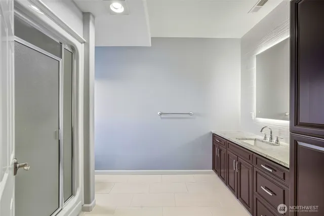 a bathroom with a bathtub