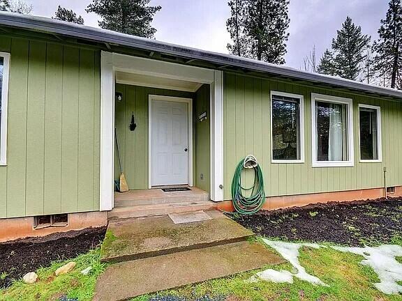 1725 Summit Loop Grants Pass, OR 97527 - Photo 29 of 37 102