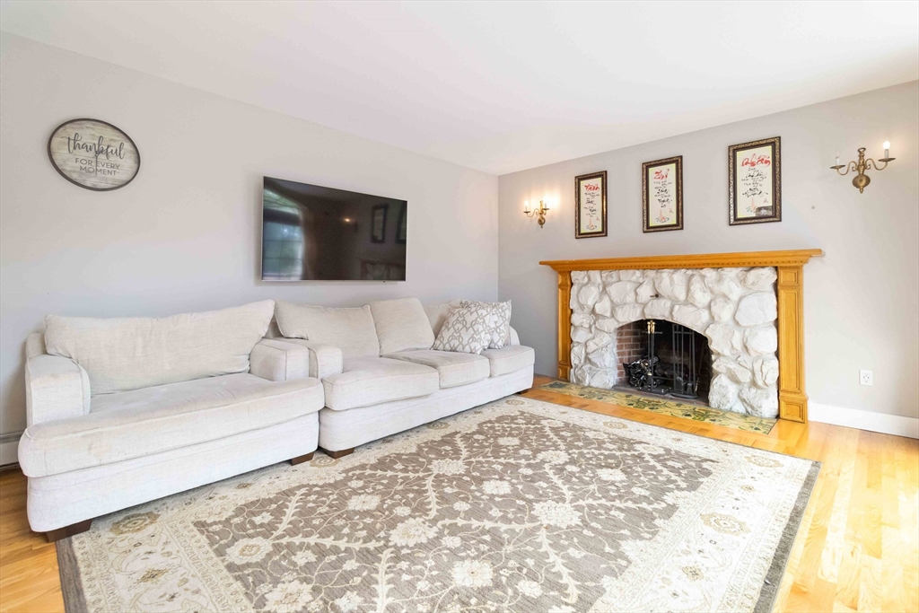 141 Gardiner Road Quincy, MA 02169 - Photo 12 of 35