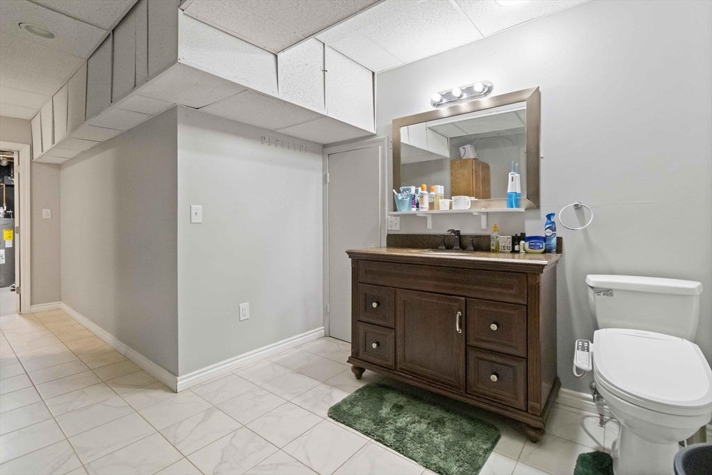 141 Gardiner Road Quincy, MA 02169 - Photo 31 of 35