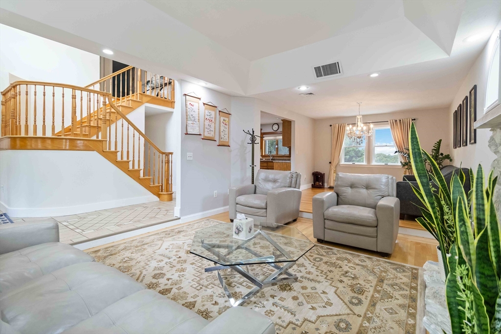 141 Gardiner Road Quincy, MA 02169 - Photo 5 of 35
