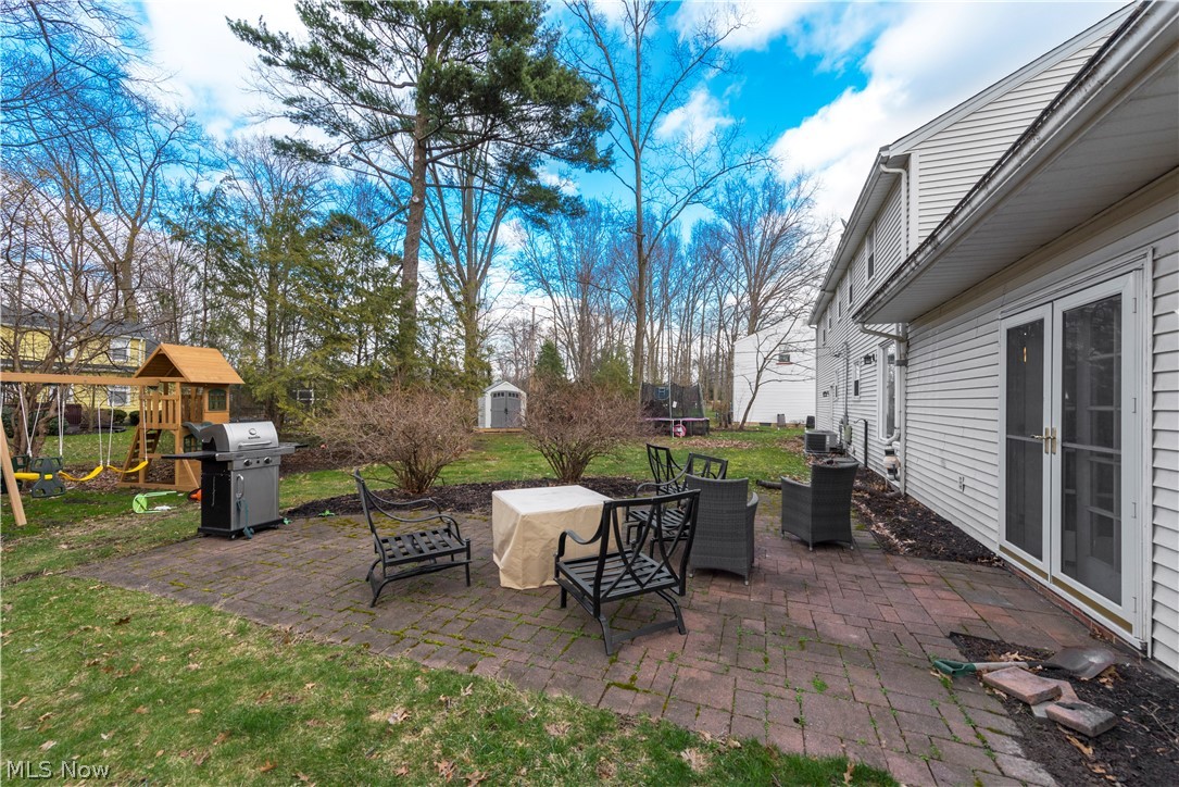 28610 Knickerbocker Road Bay Village, OH 44140 - Photo 16 of 32 Gallery Image 16
