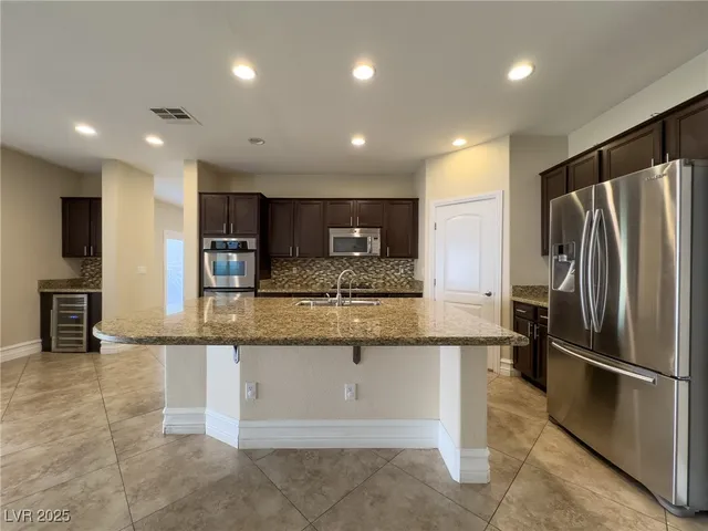 $2,950 | 175 Rising Mesa Court, Henderson, NV 89012