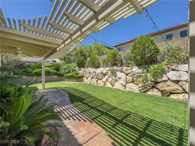 $2,950 | 175 Rising Mesa Court, Henderson, NV 89012