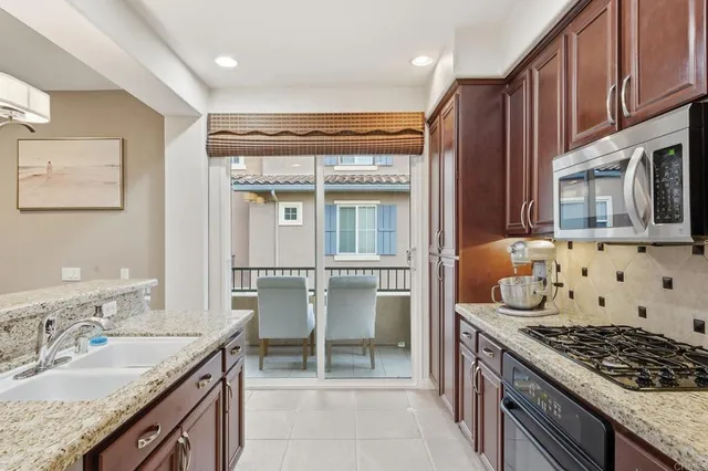 $699,999 | 60 Via Sovana, Santee, CA 92071