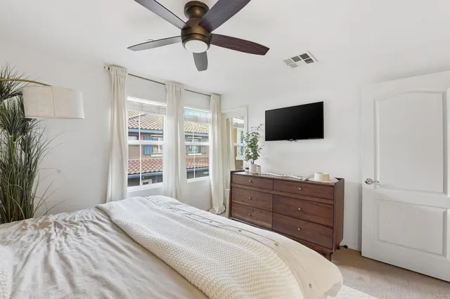 $699,999 | 60 Via Sovana, Santee, CA 92071