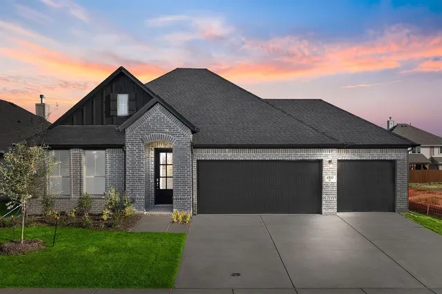 $449,995 | 4500 Copper Point Drive, Crowley, TX 76036