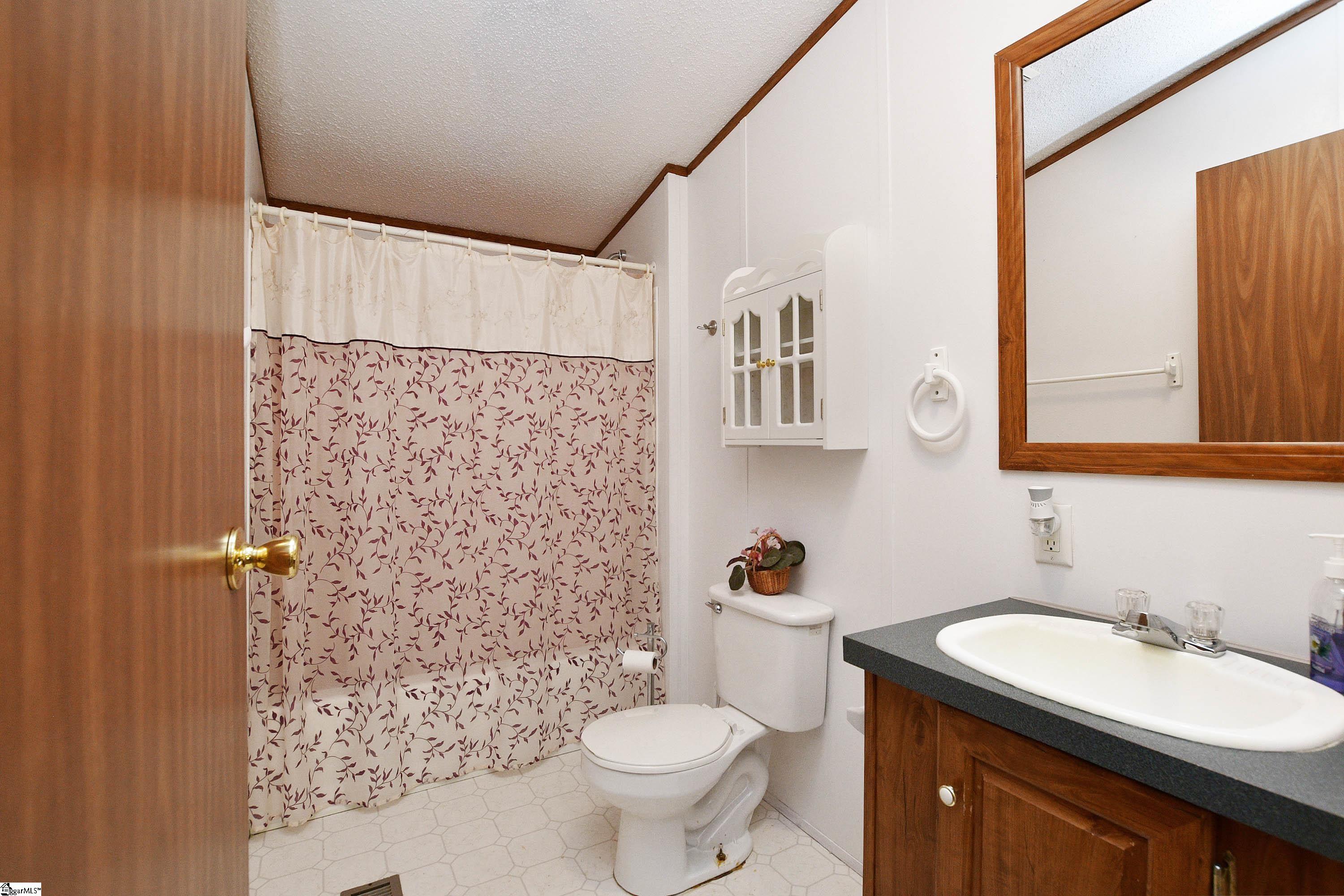 404 Redridge Court Fountain Inn, SC 29644 - Photo 26 of 34 Gallery Image 26