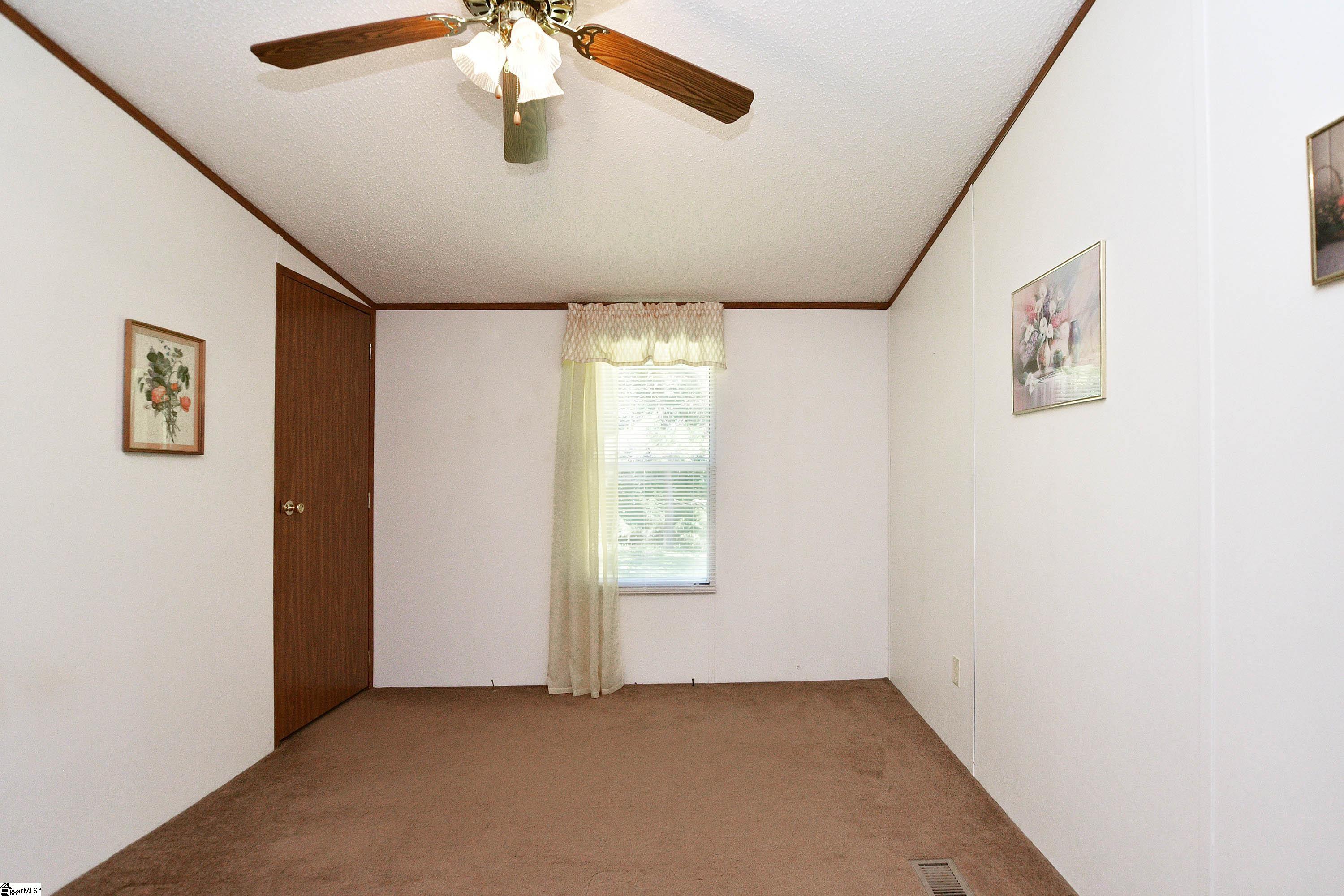 404 Redridge Court Fountain Inn, SC 29644 - Photo 27 of 34 Gallery Image 27