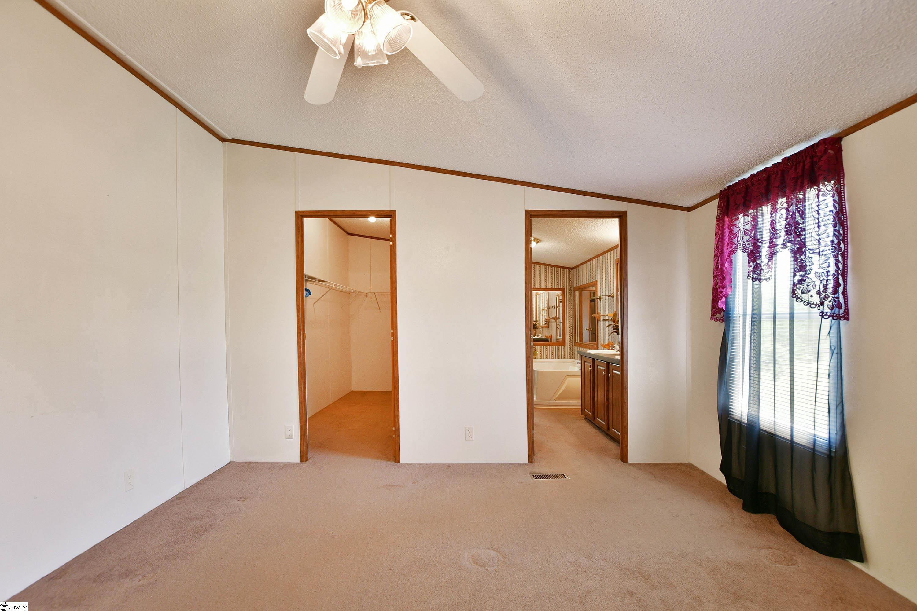 404 Redridge Court Fountain Inn, SC 29644 - Photo 10 of 34 Gallery Image 10