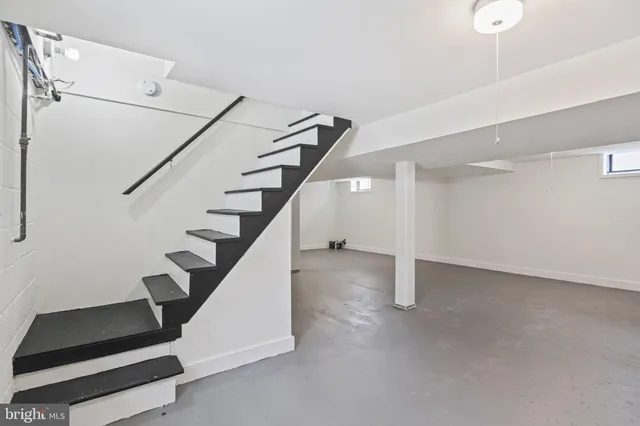 a view of entryway and hall