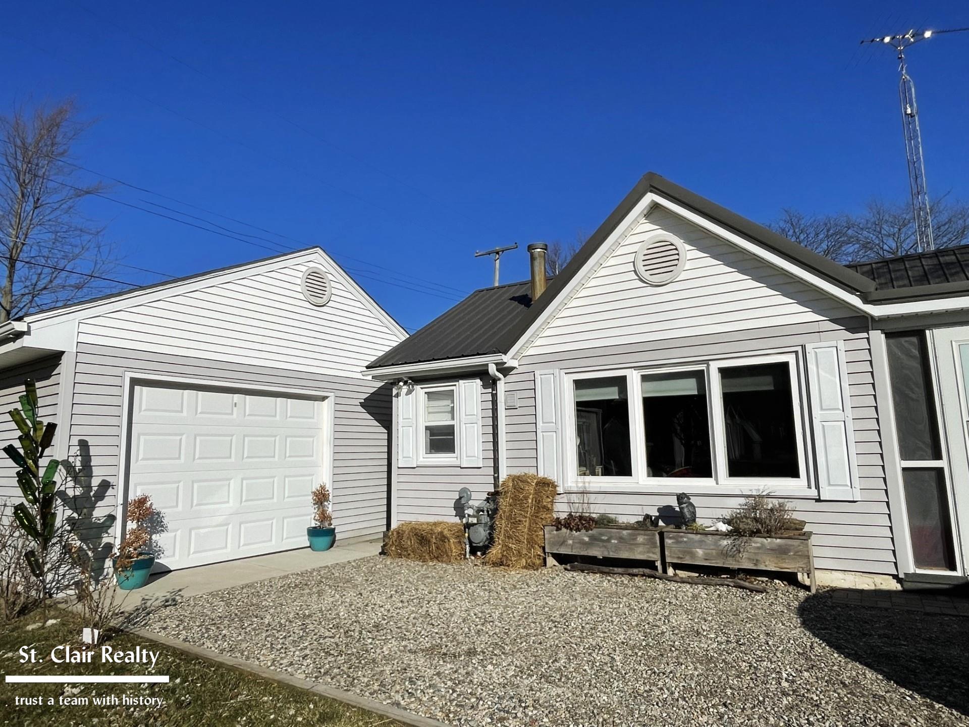 7463 Maplewood Road Lexington, MI 48450 - Photo 17 of 25 50133474-ff27ca3a-9dfa-44f8-a62e-1ce1e0299a89.JPG
