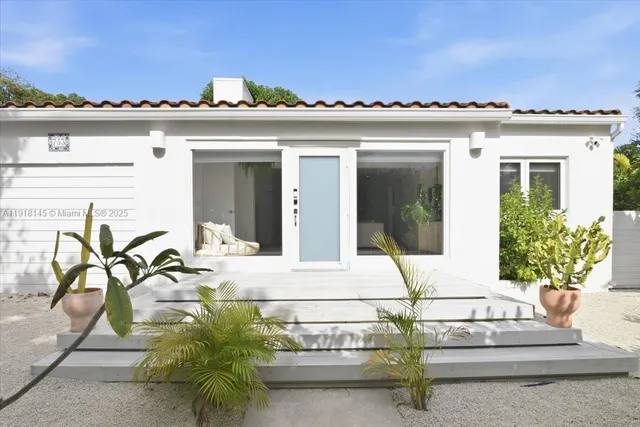 a view of a entryway front of house