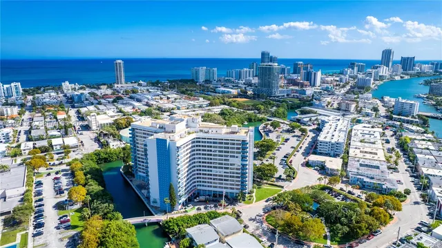 $335,000 | 7441 Wayne Avenue, Unit 2H, Miami Beach, FL 33141