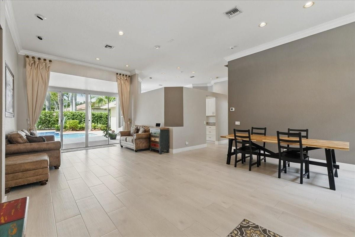 1137 Ginger Circle Weston, FL 33326 - Photo 5 of 52 Photo 5